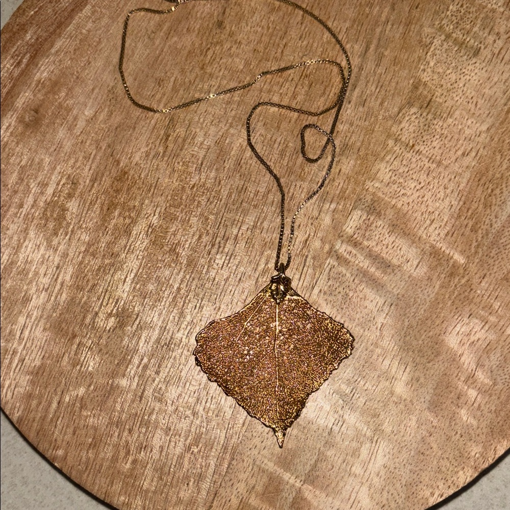 Gold Leaf Pendant Necklace - Women's Jewelry stamped 14k vintage